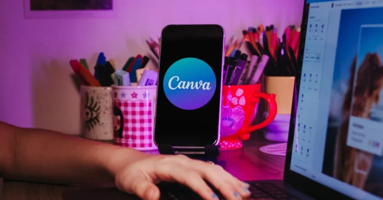 canva logo in the center of the phone screan